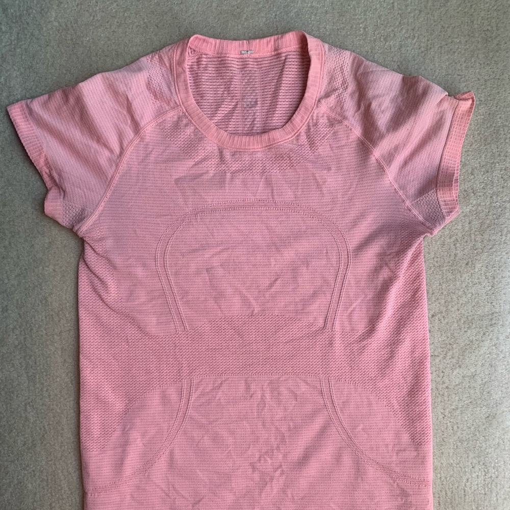 Lululemon shirt size 10
